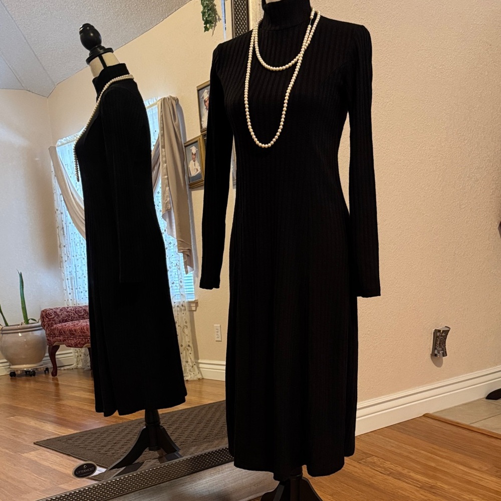 Susan Graver Black Midi Long Sleeve Dress